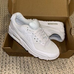 Nike Women's Air Max 90